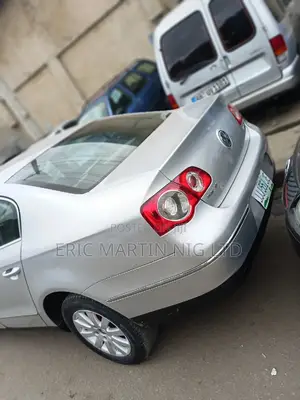 Photo - Volkswagen Passat 2008 Silver