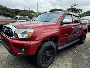 Toyota Tacoma 2014 Red