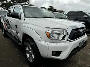 Toyota Tacoma 2015 White