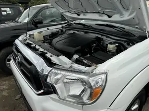 Toyota Tacoma 2015 White