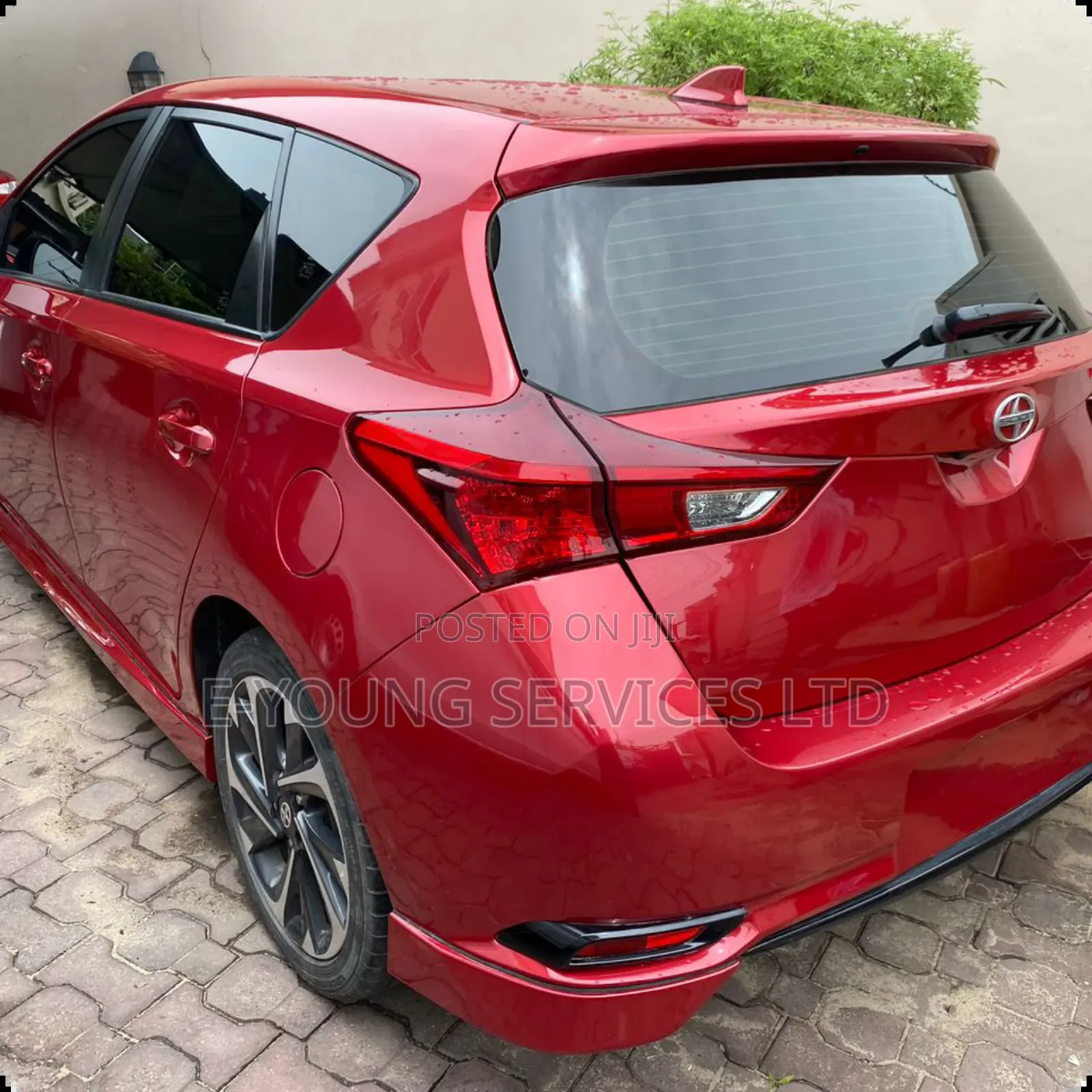 Scion iM Base 2016 Red