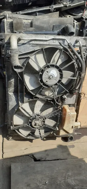 Radiator and Fan and Condenser for Sienna 05