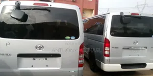 Toyota HiAce 2010 Black