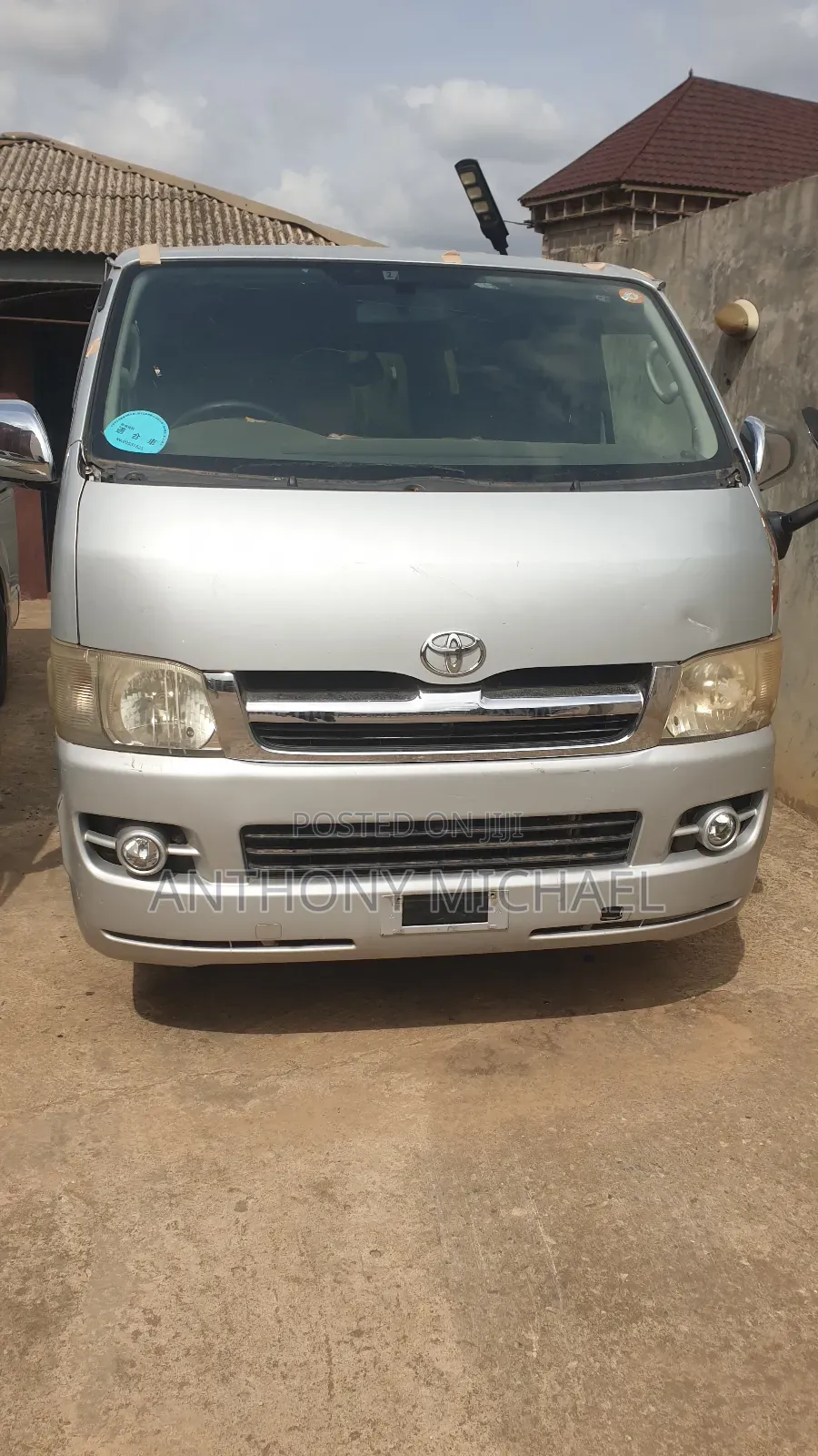 Toyota HiAce 2010 Black