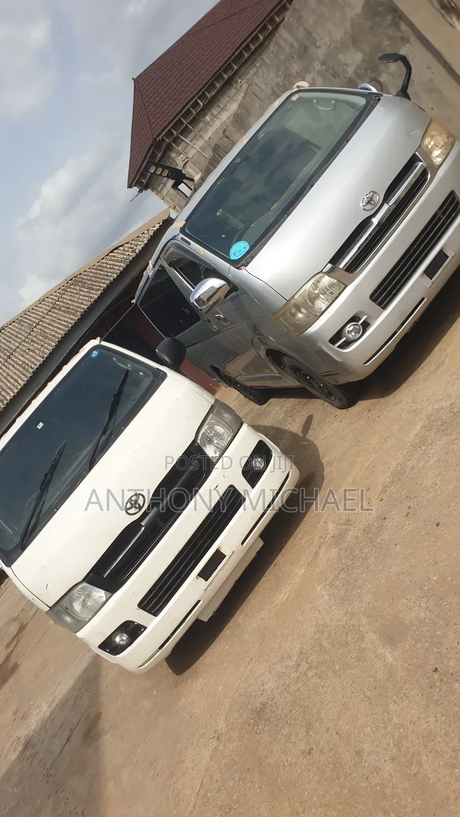 Toyota HiAce 2010 Black