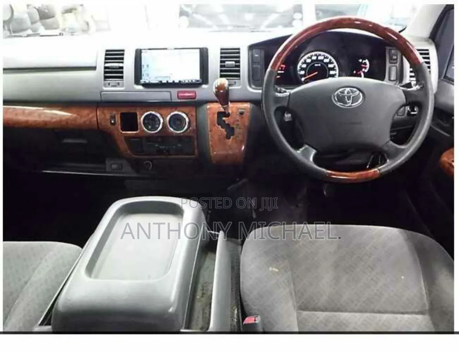 Toyota HiAce 2010 Black