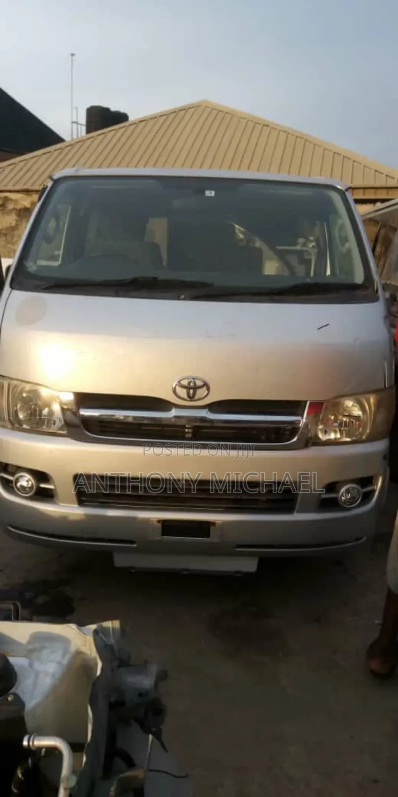 Toyota HiAce 2010 Black