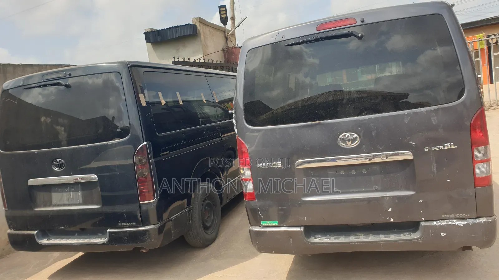 Toyota HiAce 2010 Black