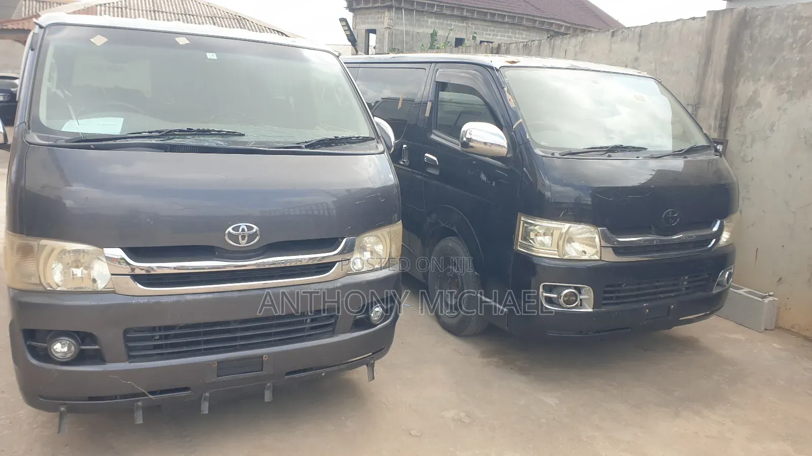 Toyota HiAce 2010 Black