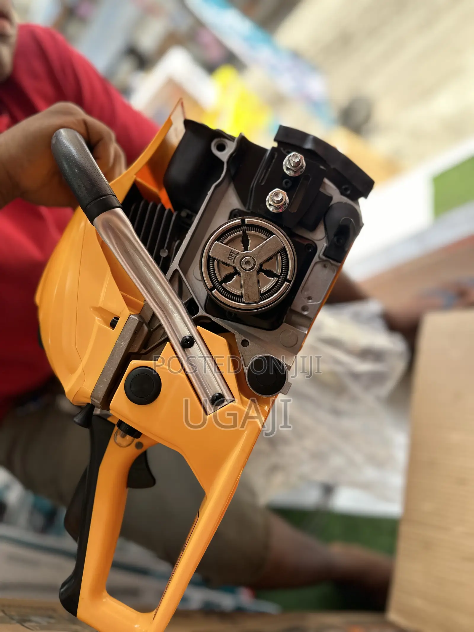18” Ingco Gasoline Chain Saw