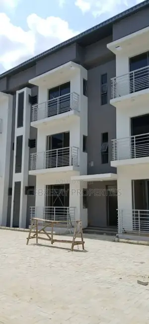 3bdrm Block of Flats in Ikeja for rent