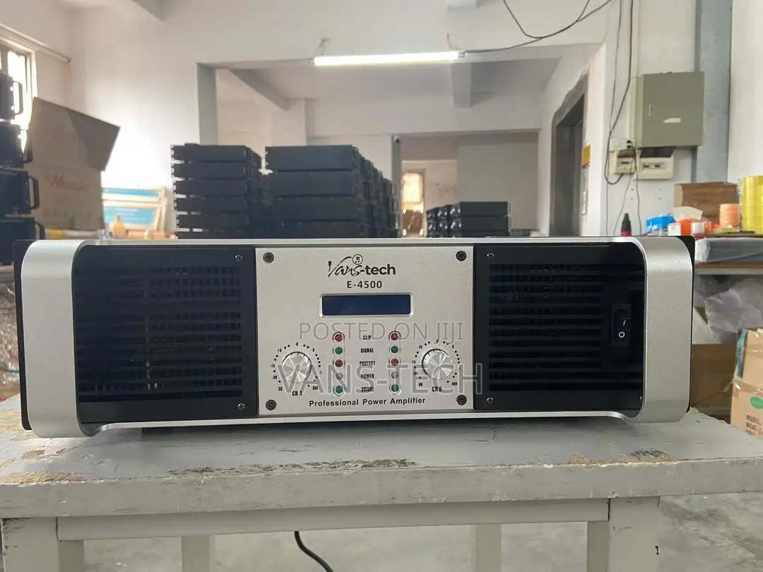 Vans-Tech E4500 Amplifier