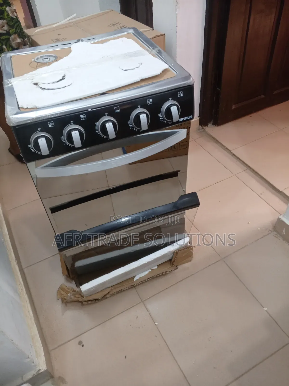 Skyrun Gas Cooker With Four Burners