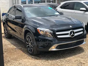 Mercedes-Benz GLA 250 2016 Black