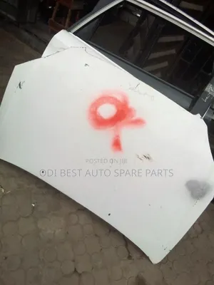 Toyota Corolla 05 Bonnet Working One