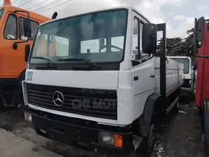 Mercedes-Benz 2007 White
