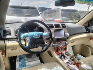 Toyota Highlander Limited 3.5l 4WD 2013 Blue