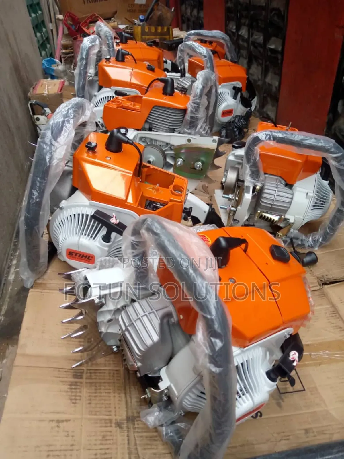 Chain Saw Machine