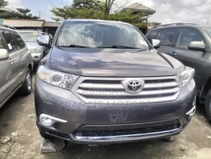 Toyota Highlander Limited 3.5l 4WD 2013 Gray