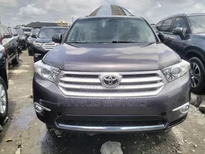 Toyota Highlander 3.5L 4WD 2013 Gray