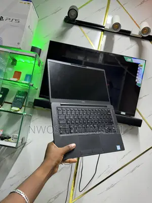 Laptop Dell Latitude 7300 8GB Intel Core I7 SSD 256GB