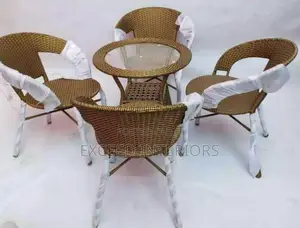 Quality Imported Restaurant Chair With Center Table
