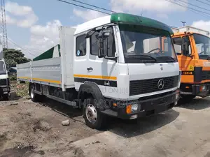 Mercedes Benz 814 Double Cabin 2008 White
