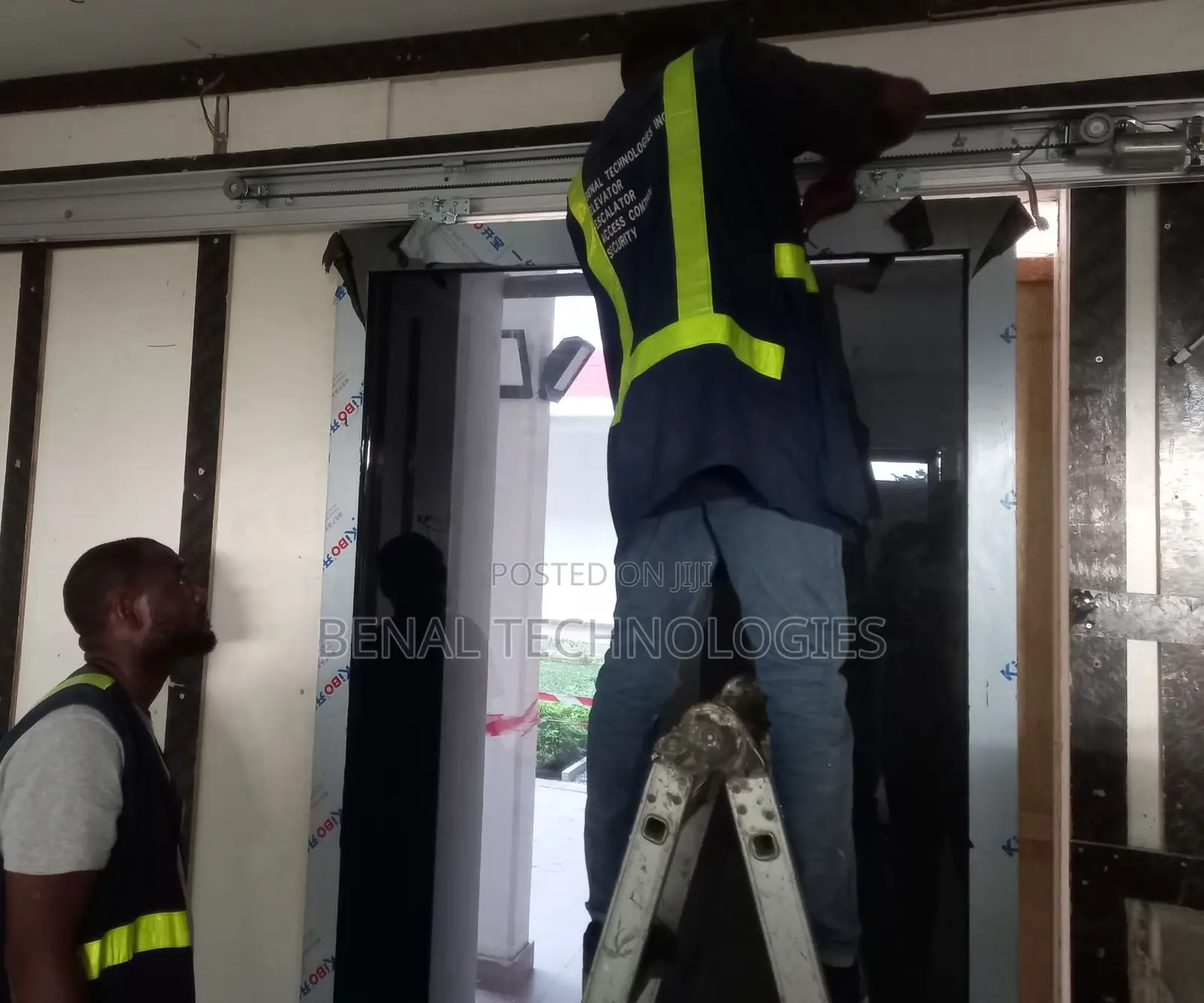 Service for Automatic Opening Doorway