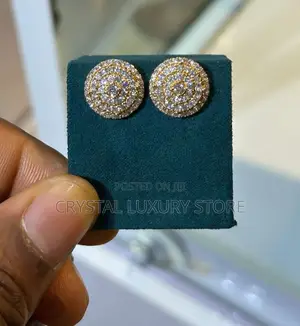 Top Quality Luxury 18karat Gold Real Diamond Stud