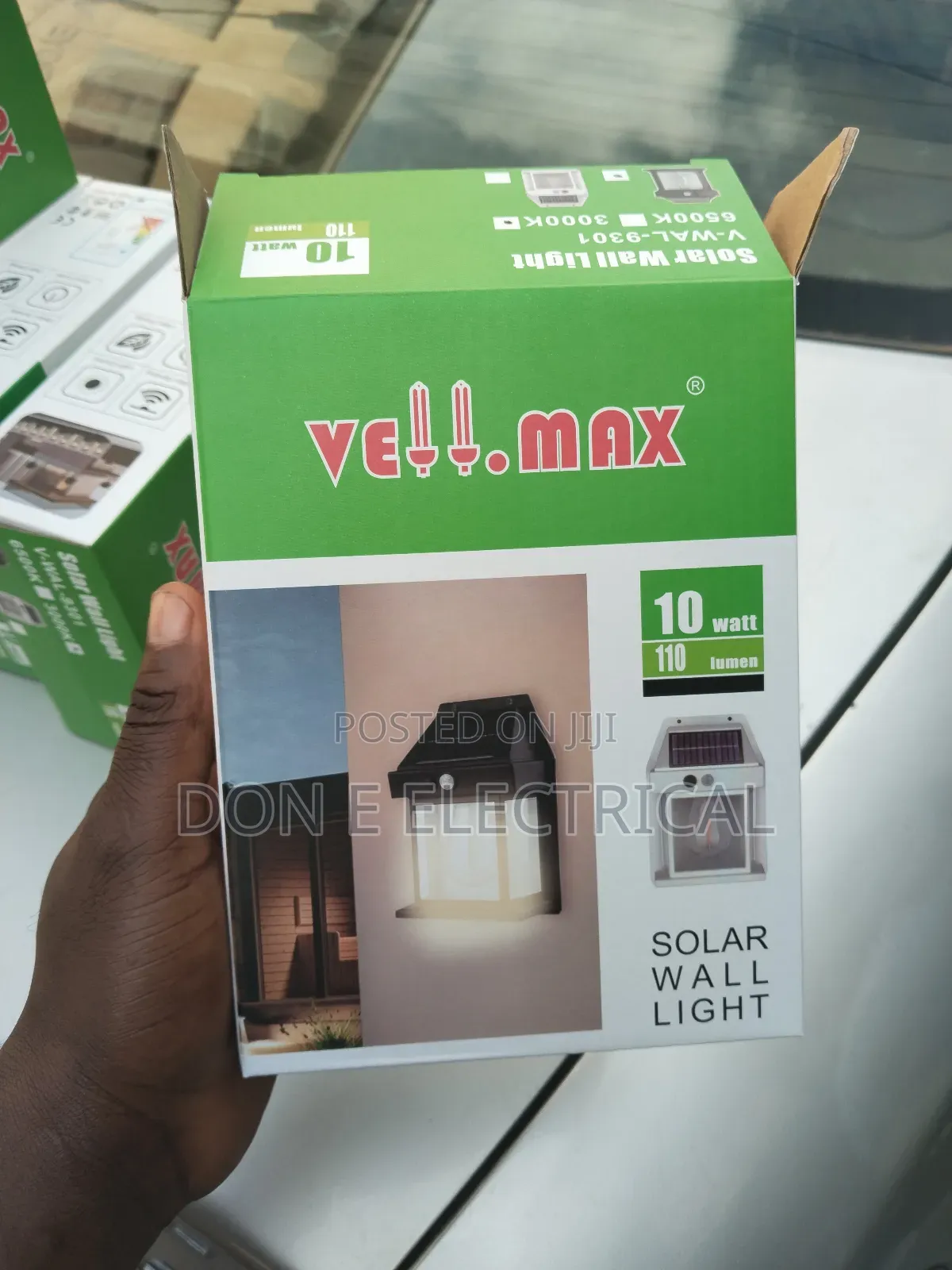 Velmax Solar Fan Light