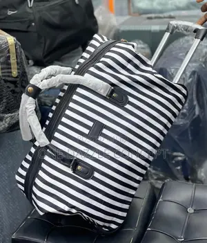 Duffle Bag With Trolley