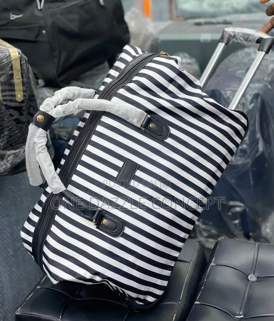 Duffle Bag With Trolley