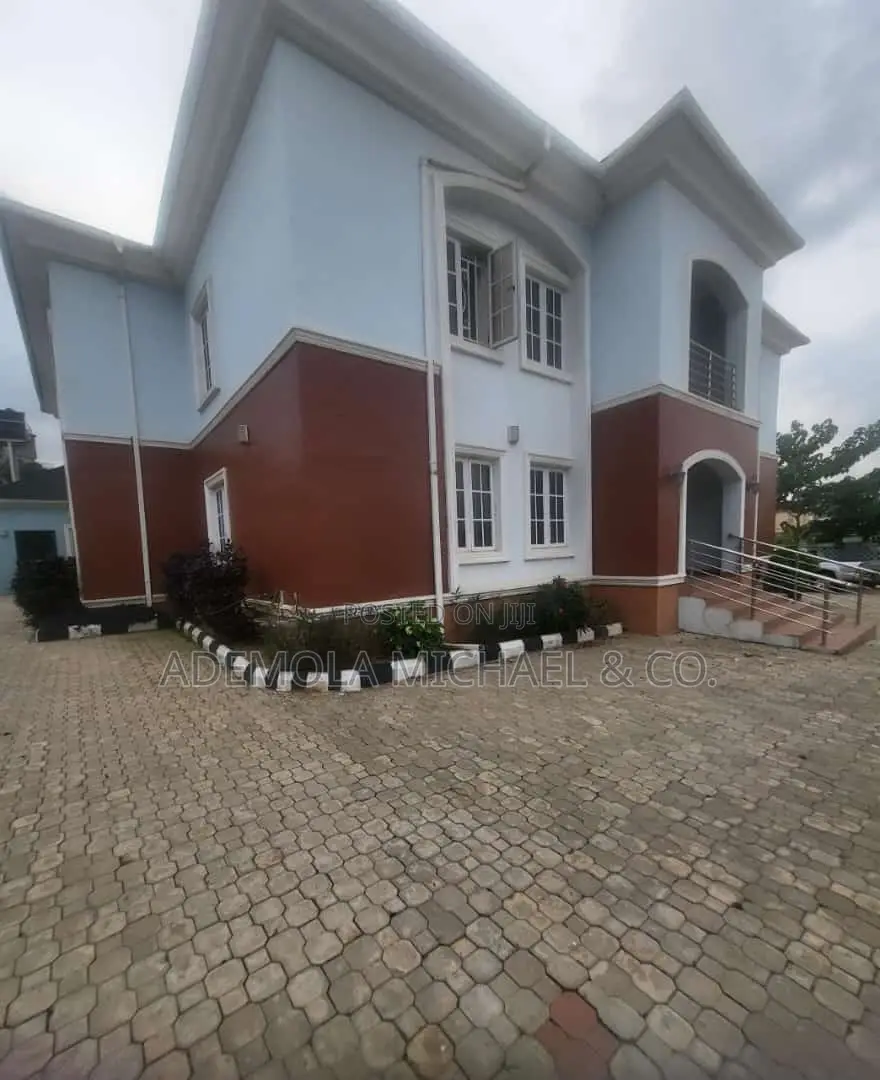 5bdrm Duplex in Guzape for rent