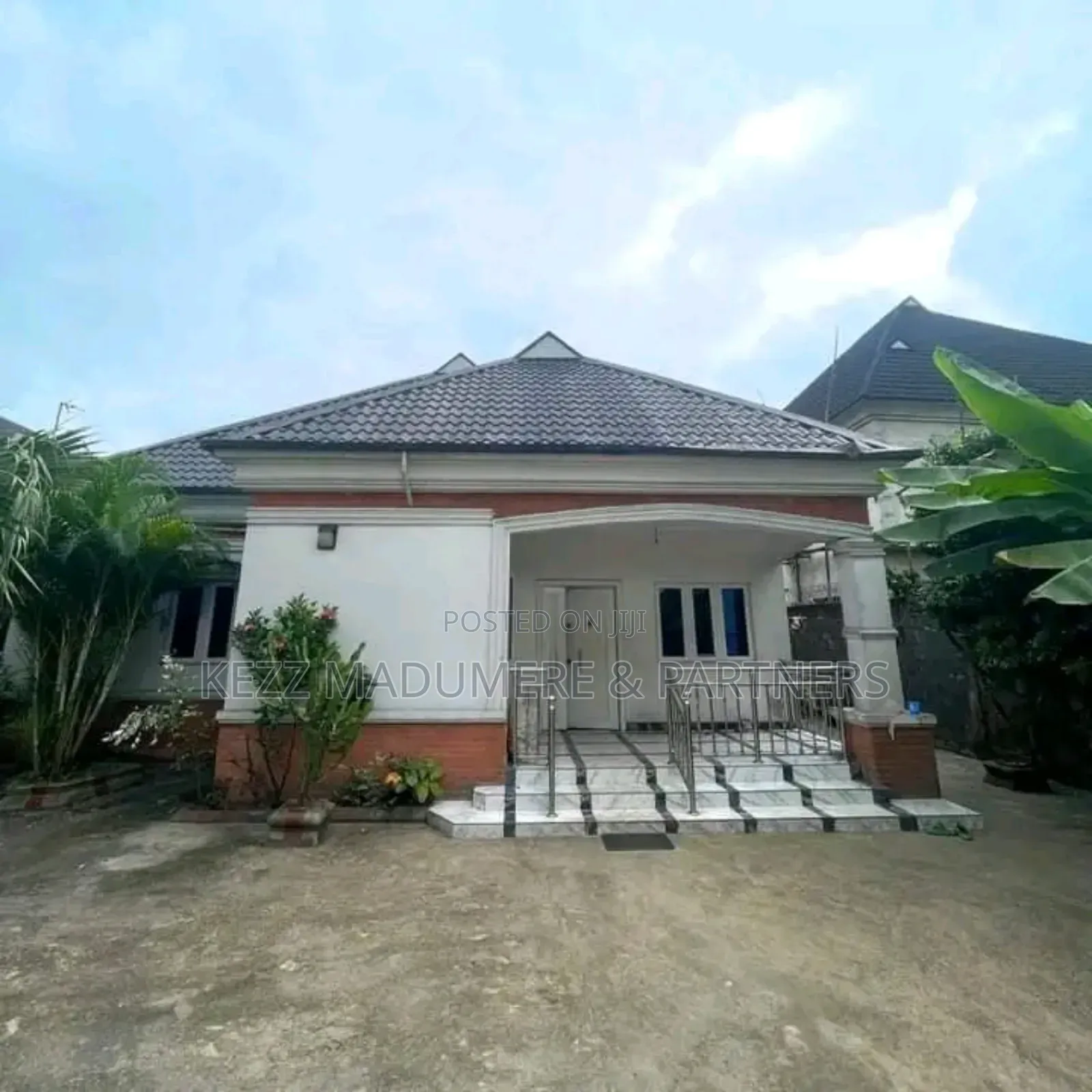 3bdrm Bungalow in Mbodo Aluu , Port for sale