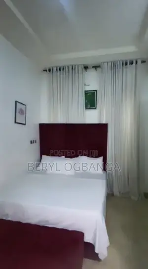 Weekly Apartment Per Week With Luxury Sitting Room