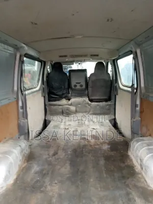 Toyota HiAce 2005 Grey