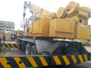 Photo - 80 Tons Grove Crane