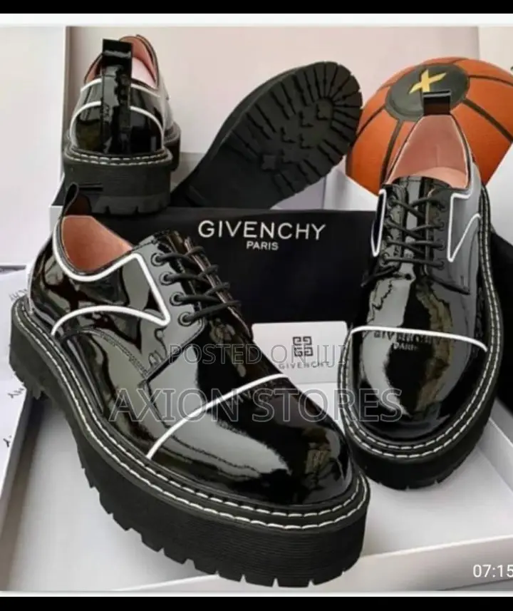 High Quality Givenchy Shoe
