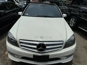 Mercedes-Benz C300 2011 White