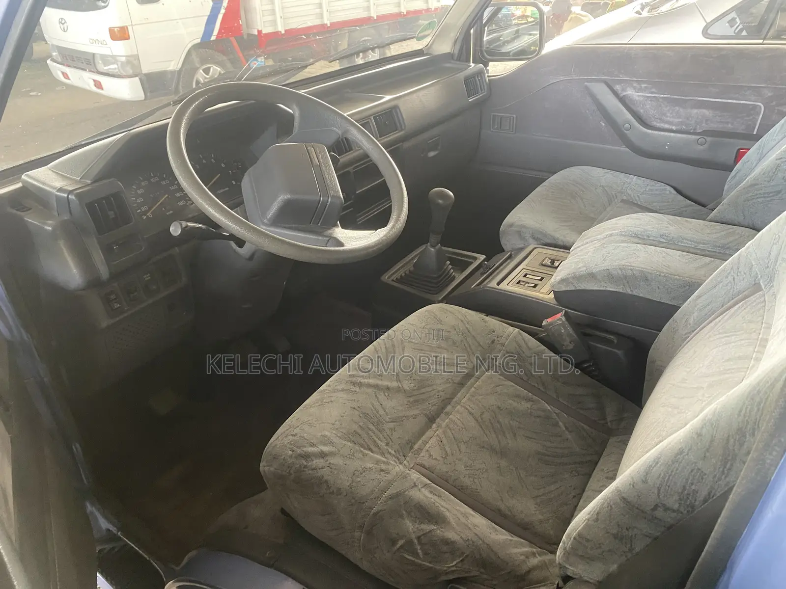 Mitsubishi L300 2005 Blue