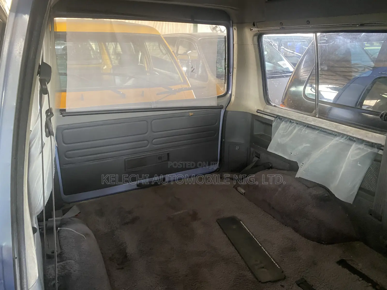 Mitsubishi L300 2005 Blue