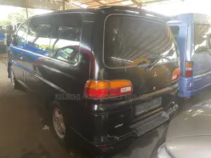 Mitsubishi Space Gear 2007 Black