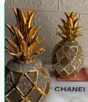 Centre Piece Decorative Design Figurine