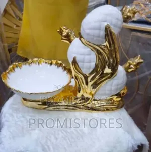 Centre Piece Decorative Design Figurine