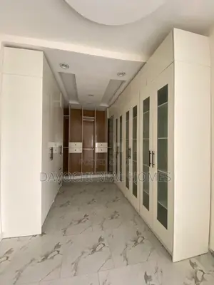6bdrm Duplex in Ikate for rent