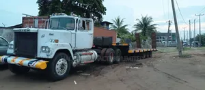 Low Bed and Flat Bed for Hire