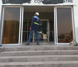 Automatic Contact-Free Doorway System
