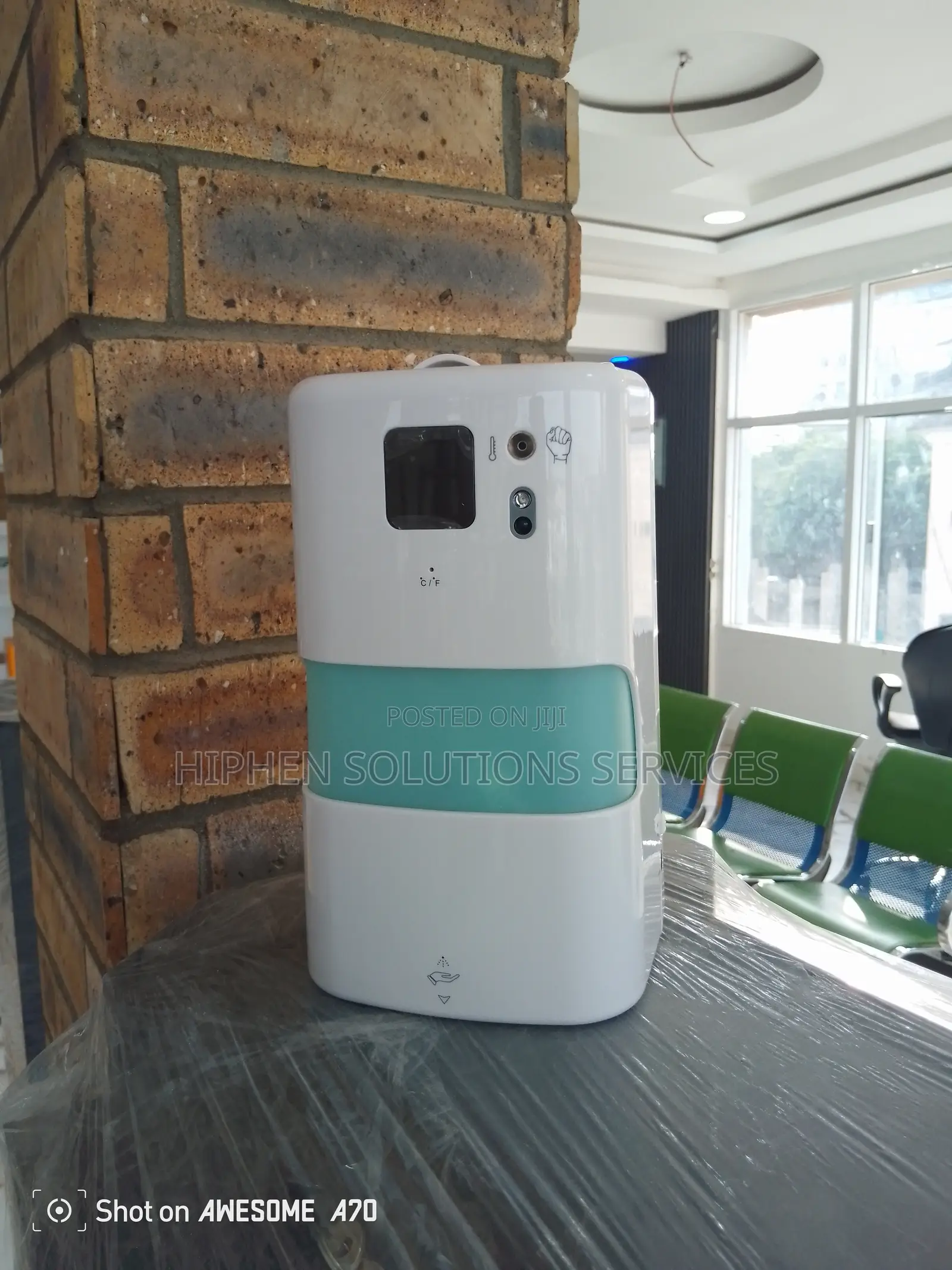 Automatic Dispenser With IR Thermometer for Personal