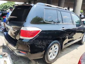 Toyota Highlander SE 3.5L 4WD 2013 Black
