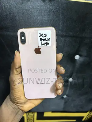 Apple iPhone XS Max 64 GB Gold